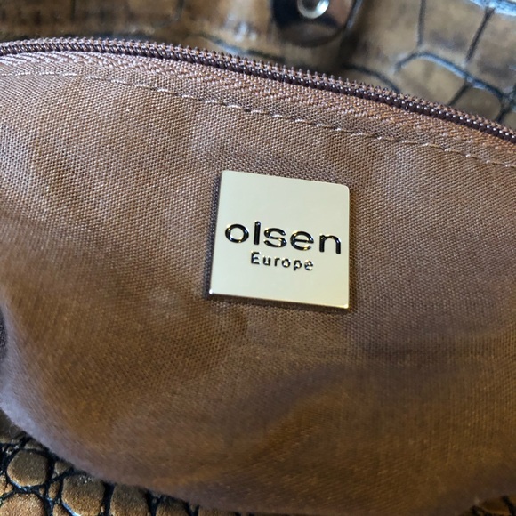 OLSEN Europe brown faux croc magnetic clutch EUC - Picture 6 of 7